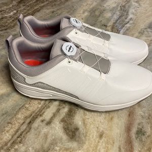 Brandnew Skechers Twist Fit Go Golf Shoes white